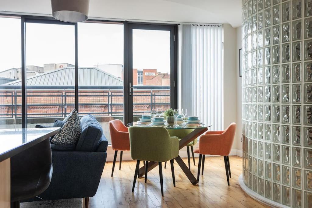 Modern Penthouse Apartment 2 Bed, 2 Bath Sleeps 6 City Centre Belfast Exterior photo